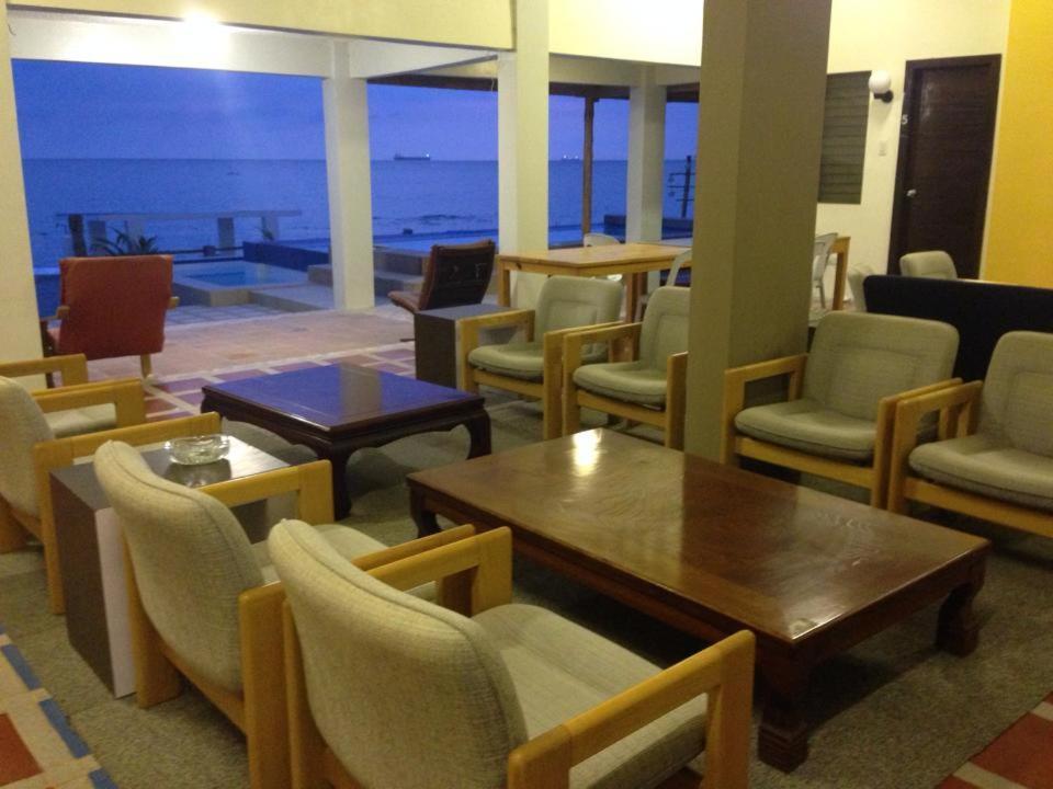 Miami Heat Beach Resort Morong  Bagian luar foto